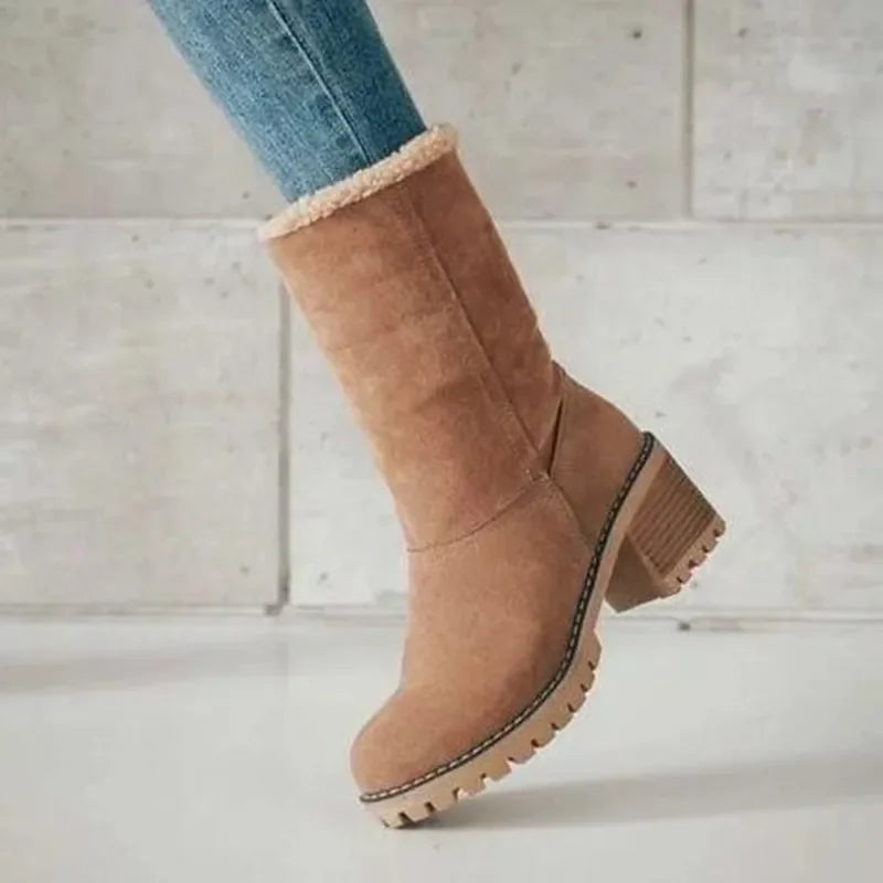 bota feminina, bota preta, bota cinza, bota feminina confortável, bota com forro, bota de pelúcia, bota com pelúcia, bota com lã, bota de camurça preta, bota de camurça, bota impermeável, bota impermeável cano curto, bota pelúcia cano curto