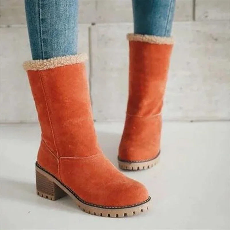 bota feminina, bota preta, bota cinza, bota feminina confortável, bota com forro, bota de pelúcia, bota com pelúcia, bota com lã, bota de camurça preta, bota de camurça, bota impermeável, bota impermeável cano curto, bota pelúcia cano curto