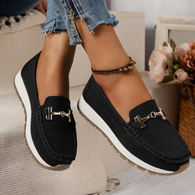 mocassim, mocassim feminino, mocassim em couro, mocassim de couro, mocassim branco, mocassim vermelho, mocassim marrom, mocassim preto, mocassim confortável