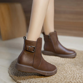 bota feminina, bota preta, bota cinza, bota feminina confortável, bota com forro, bota de pelúcia, bota com pelúcia, bota com lã, bota de camurça preta, bota de camurça, bota cano curto, bota inverno 2024, bota couro, bota preta, bota bege